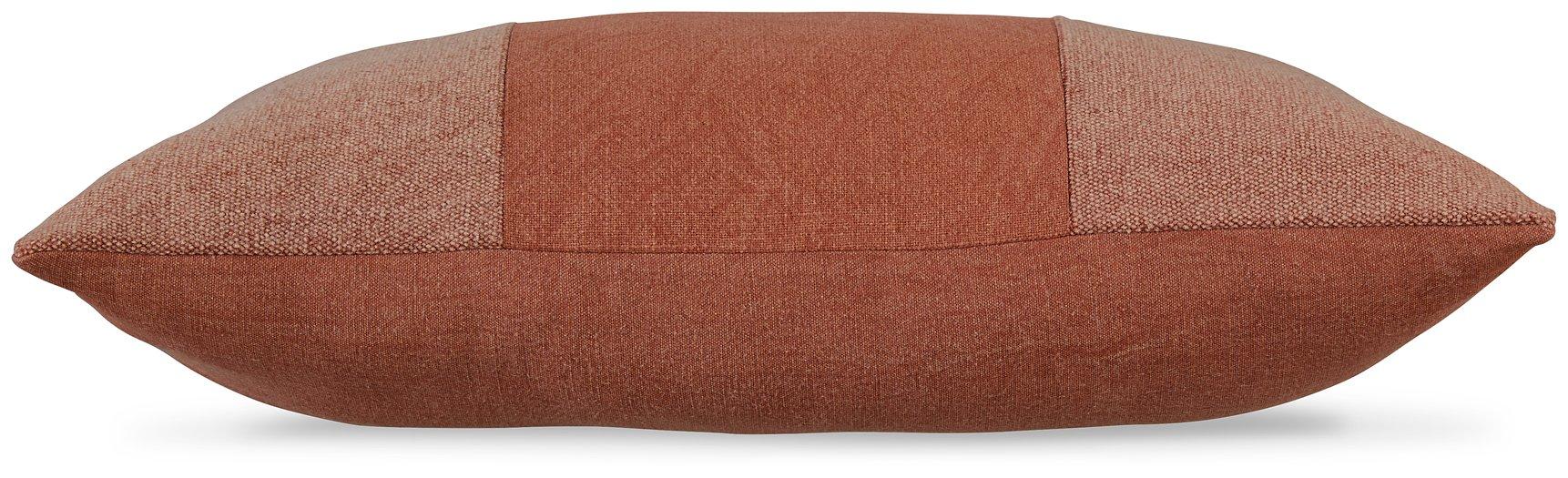 Dovinton Pillow